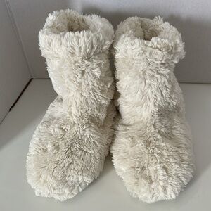 Dearfoam Cozy Booties White Women's Fuzzy Slippers Size 7/8 Slip On
